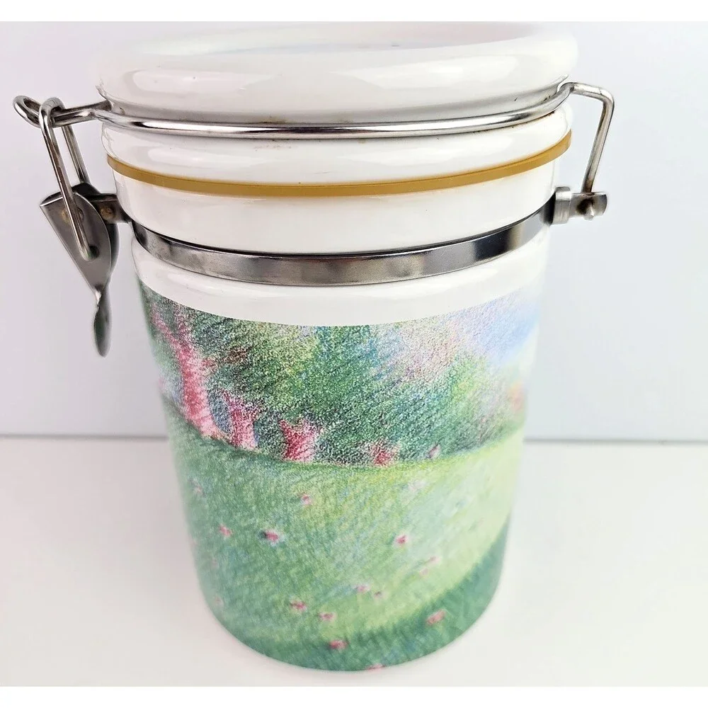 Disney Winnie the Pooh Canister 8 inch Simply Pooh Made In Thailand Sealed Lid